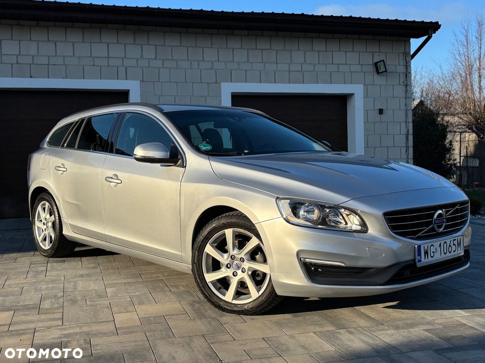 Volvo V60 D4 Geartronic Momentum - 9