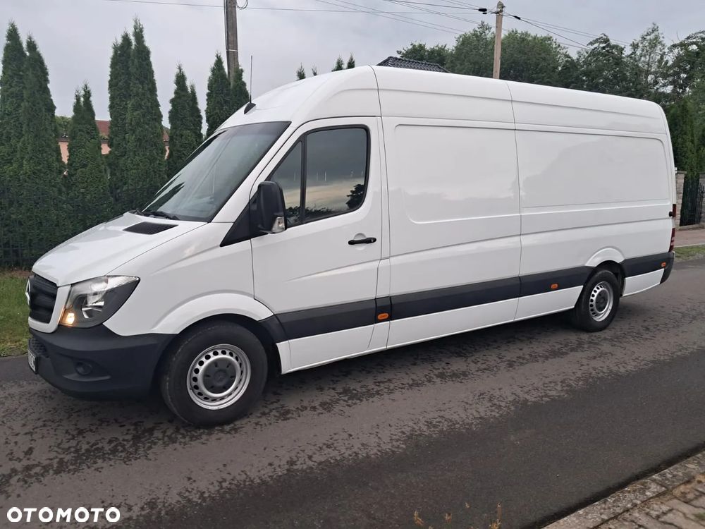 Mercedes-Benz Sprinter - 12