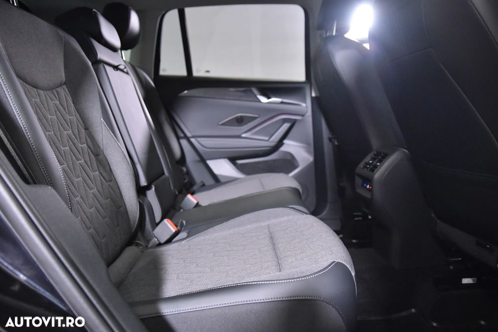 Volkswagen Tiguan - 12