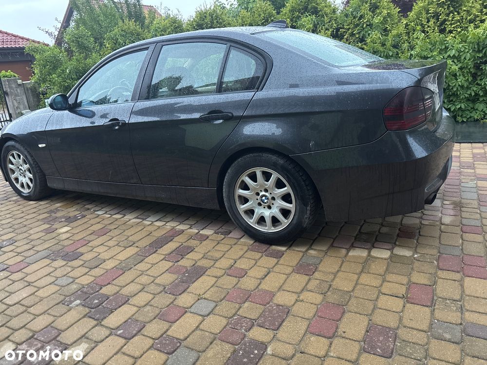 BMW Seria 3 320i - 6
