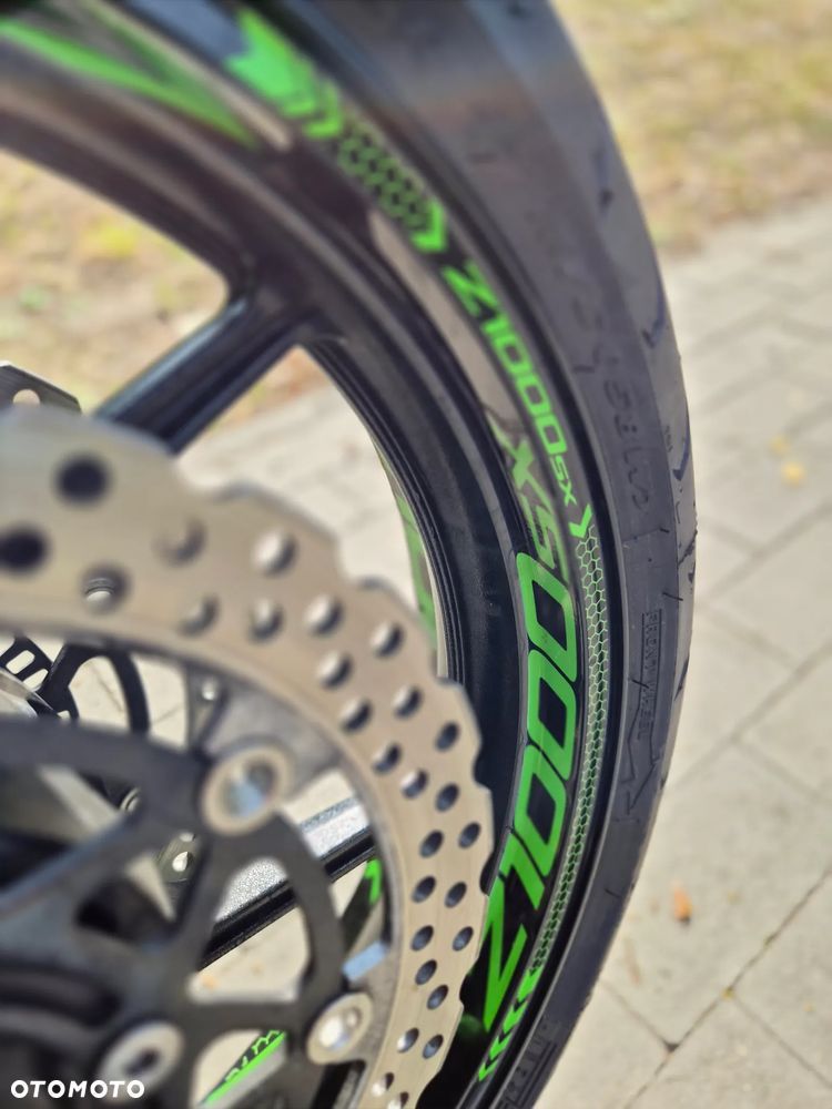 Kawasaki Ninja 1000 SX - 32