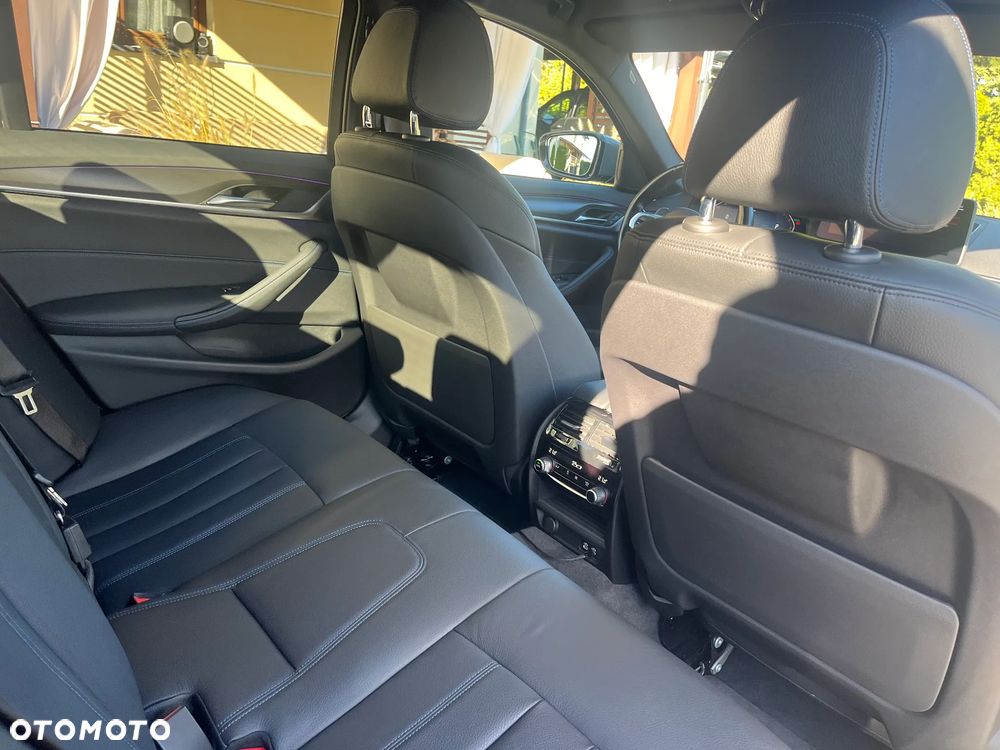 BMW Seria 5 530d M Sport Edition - 17