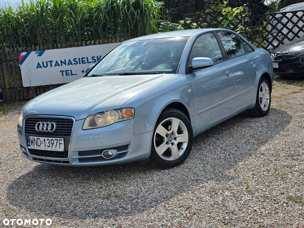 Audi A4 Limousine - 12