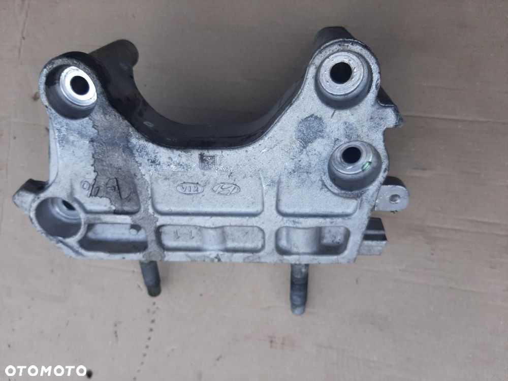 Łapa silnika HYUNDAI KIA 1.6 CRDI G4FE - 2