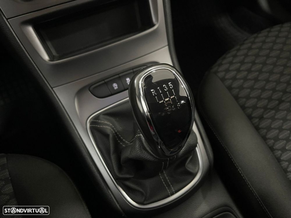 Opel Astra 1.2 Turbo Business Edition - 43