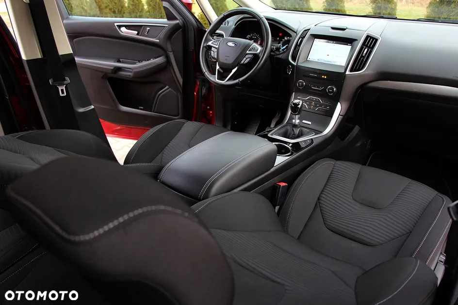 Ford S-Max - 10