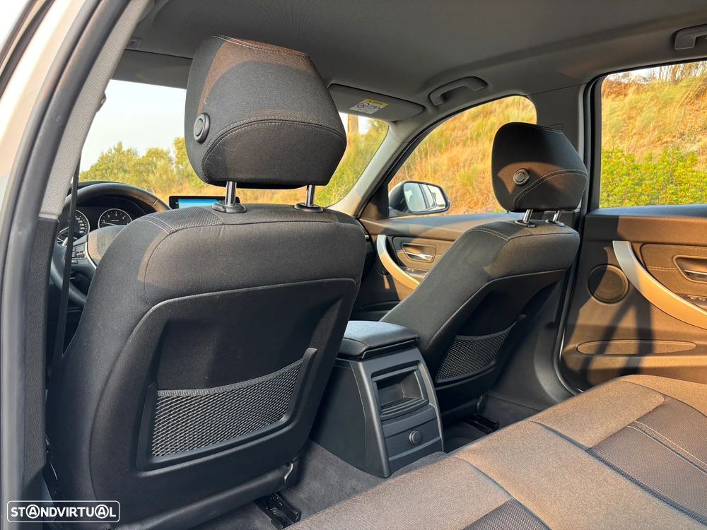 BMW 320 d Aut. Advantage - 38