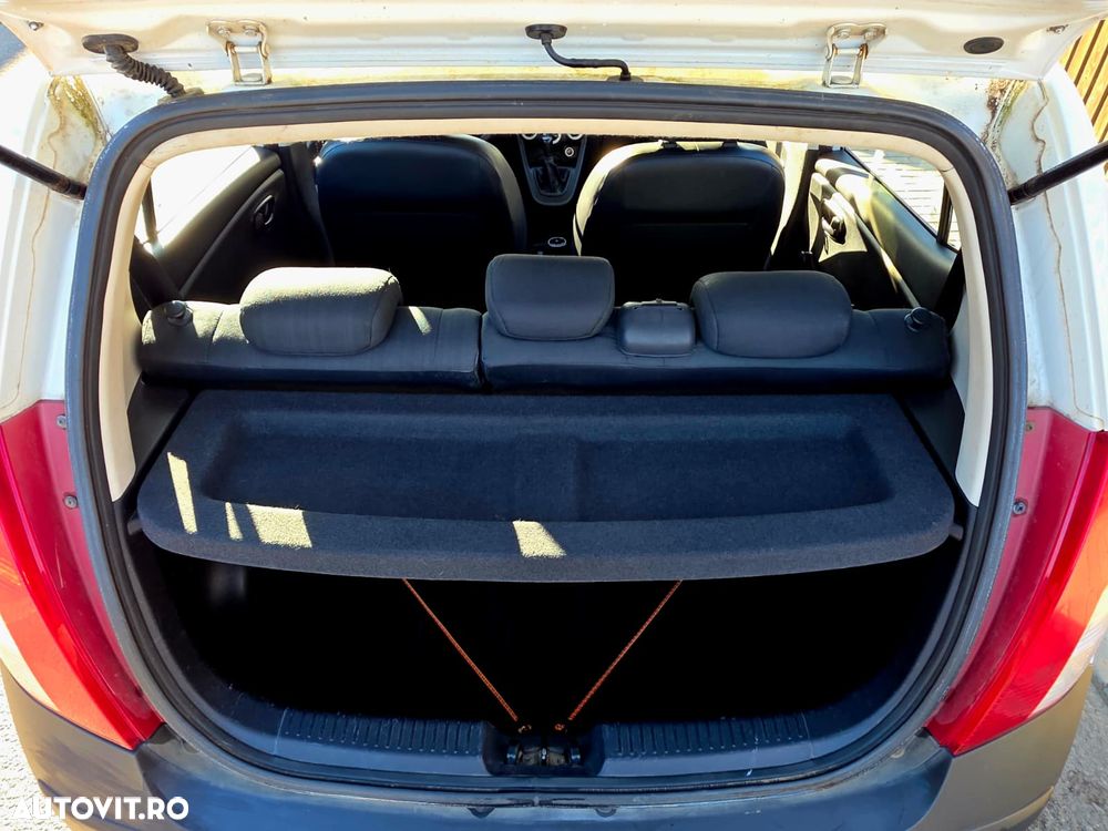 Hyundai i10 1.1 SOHC 5DR GL CLASSIC - 17