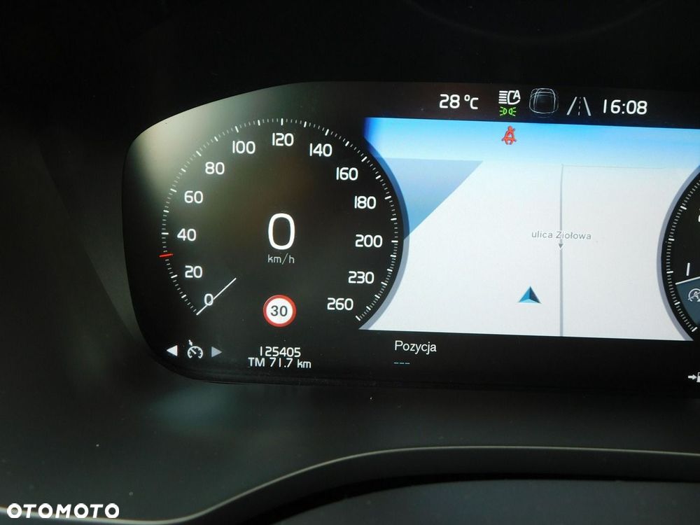 Volvo XC 60 B4 B Momentum Pro - 17