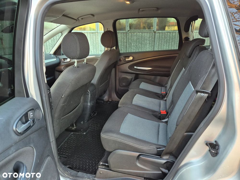 Ford S-Max 2.0 TDCi DPF Ambiente - 21