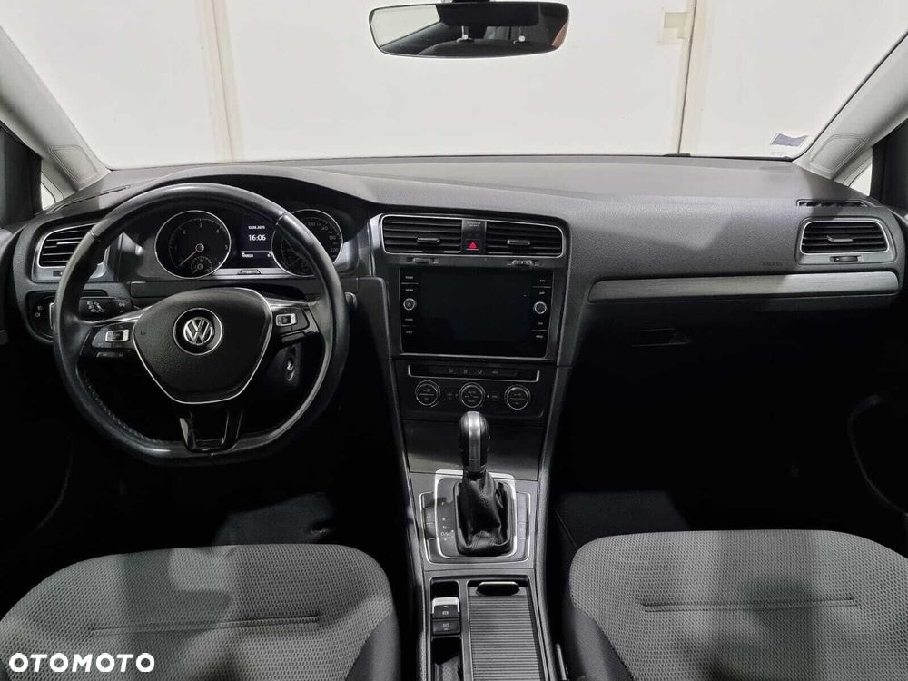 Volkswagen Golf - 19