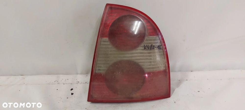 .  TYL TYLNA LAMPA PRAWA VOLKSWAGEN PASSAT B5 LIFT SEDAN - 1