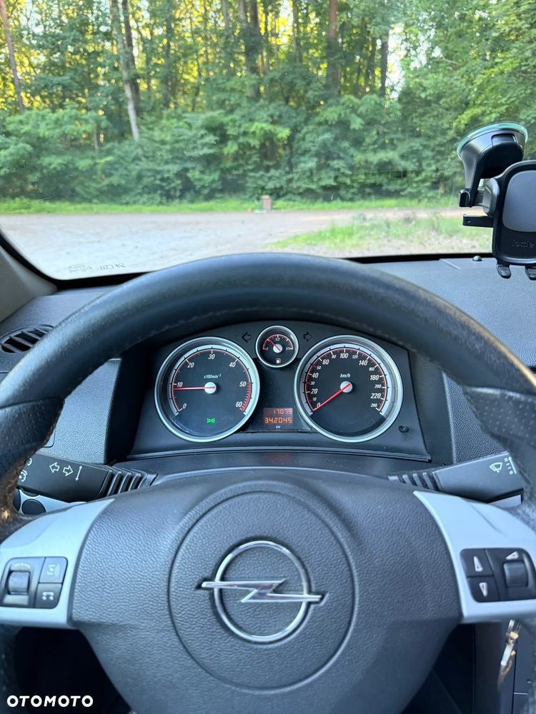 Opel Astra - 17