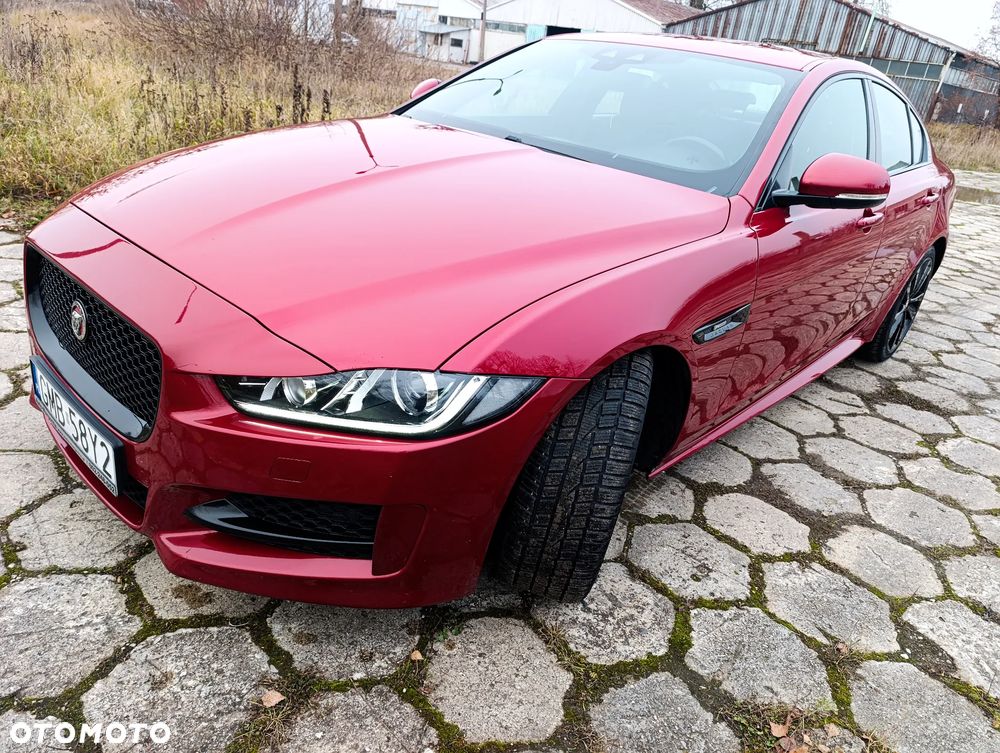 Jaguar XE 20d R-Sport - 24