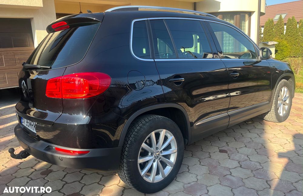 Volkswagen Tiguan 2.0 TDI SCR 4MOTION BlueMotion Technology DSG Lounge Track & Style - 4