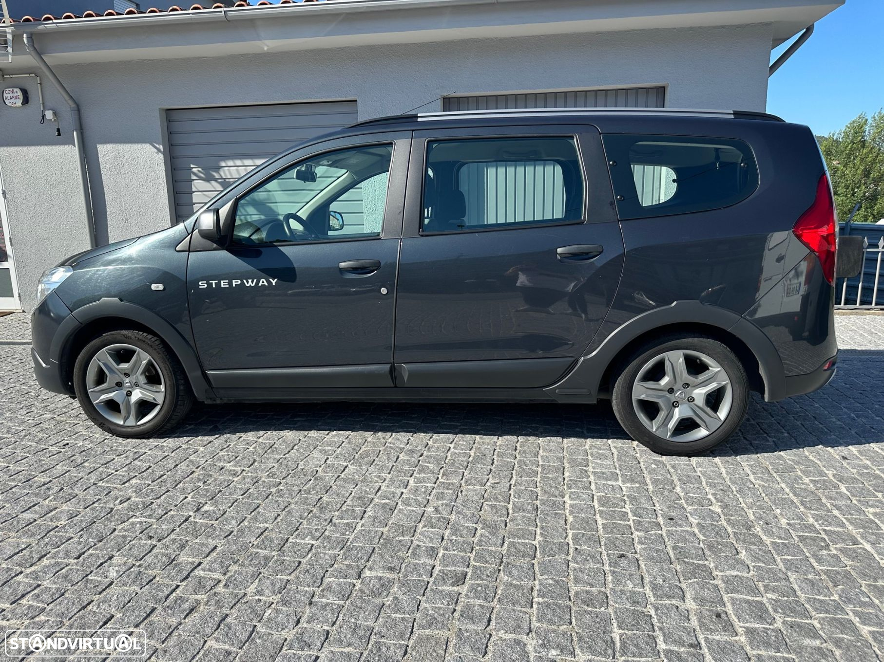 Dacia Lodgy 1.5 Blue dCi Stepway 7L - 6