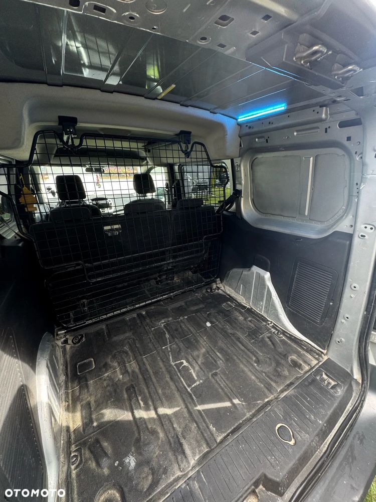 Ford Transit Connect 210 L2 Ambiente - 24