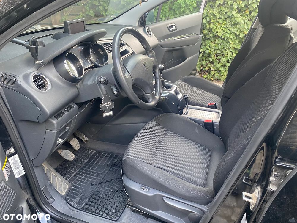 Peugeot 5008 HDI FAP 150 Premium - 8