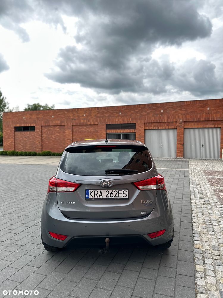 Hyundai ix20 1.4 blue Trend - 12