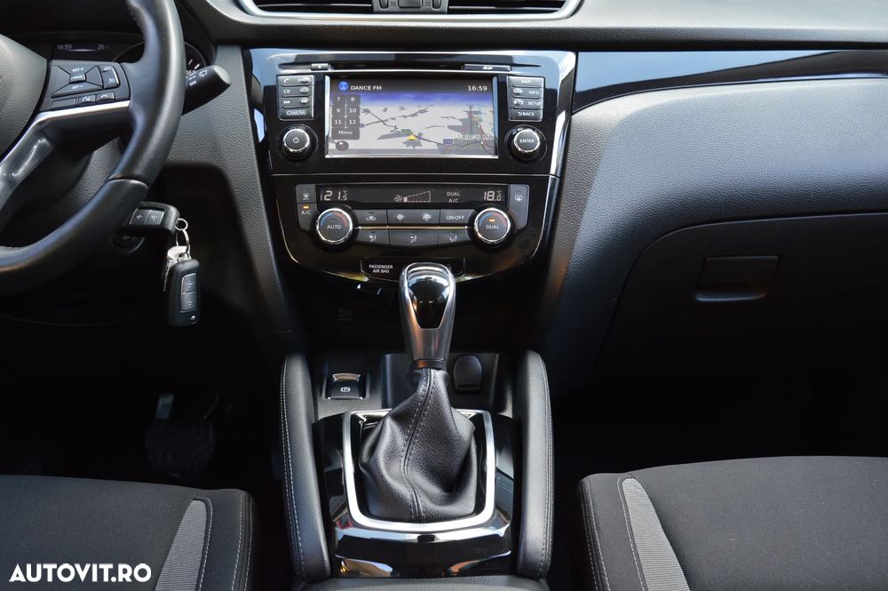 Nissan Qashqai 1.6 DCI Xtronic ACENTA - 20