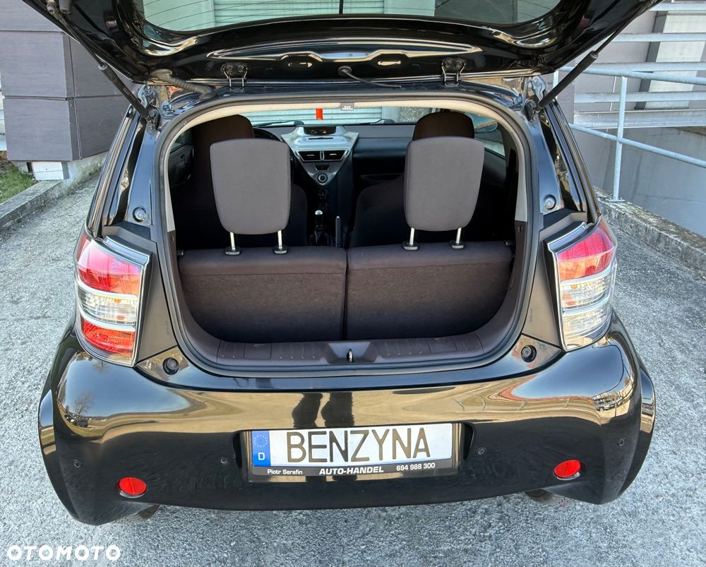 Toyota iQ - 29