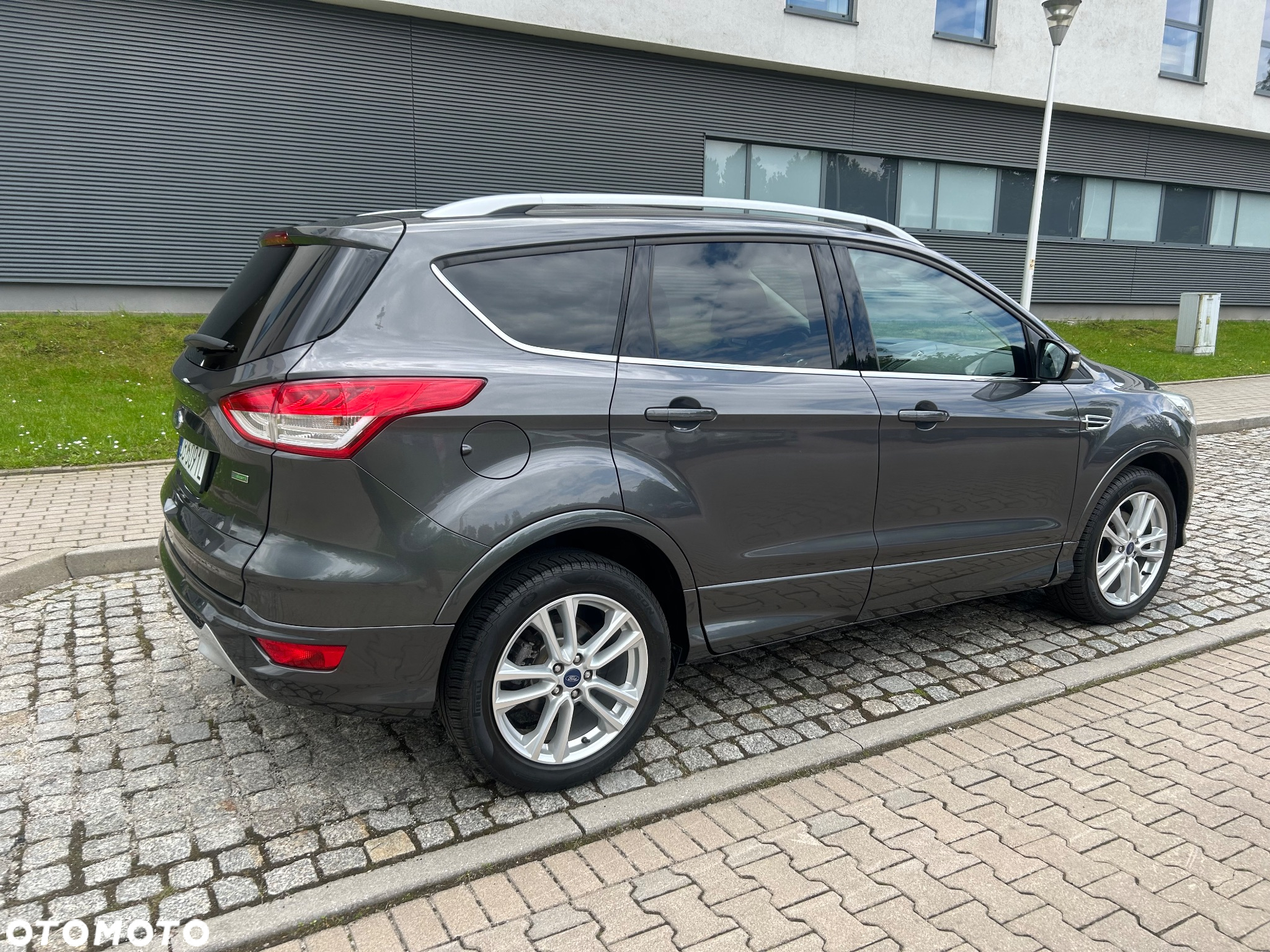 Ford Kuga 1.5 EcoBoost 2x4 Individual - 8
