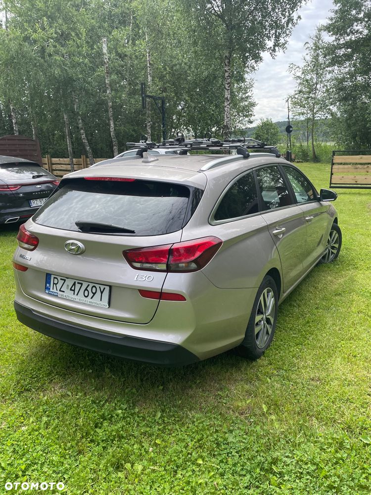 Hyundai i30 1.6 D Comfort DCT - 6