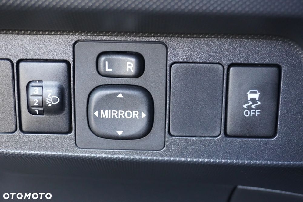 Toyota Auris 1.6 VVT-i Premium MM - 27