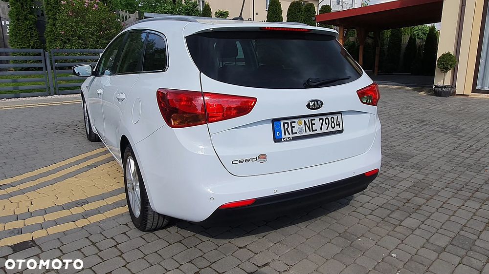Kia Ceed 1.6 CRDi 136 ISG Platinum Edition - 8