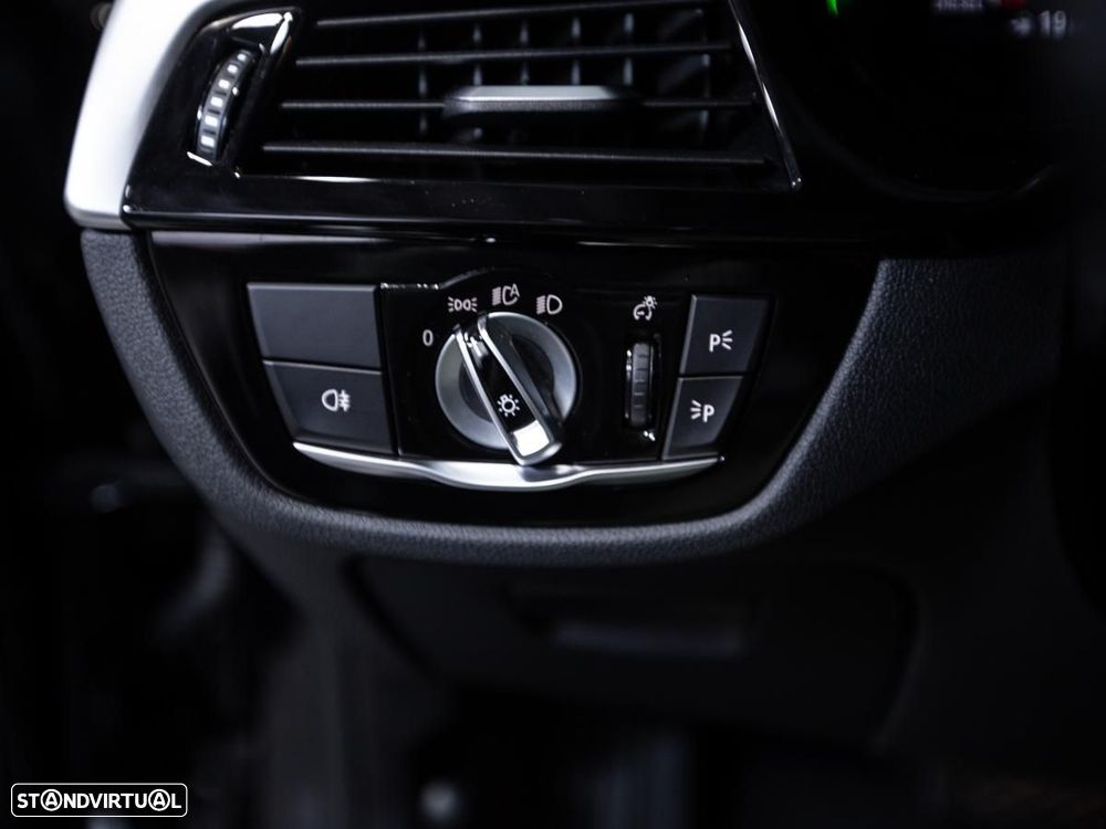 BMW 520 d Auto - 17