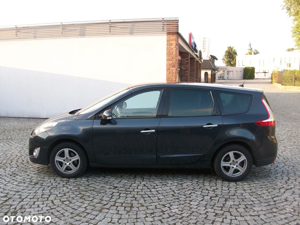 Renault Grand Scenic Gr 2.0 16V Bose Edition CVT - 8