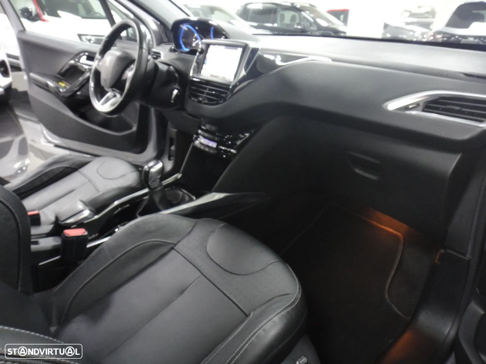 Peugeot 2008 PureTech 110 Stop&Start Allure - 20