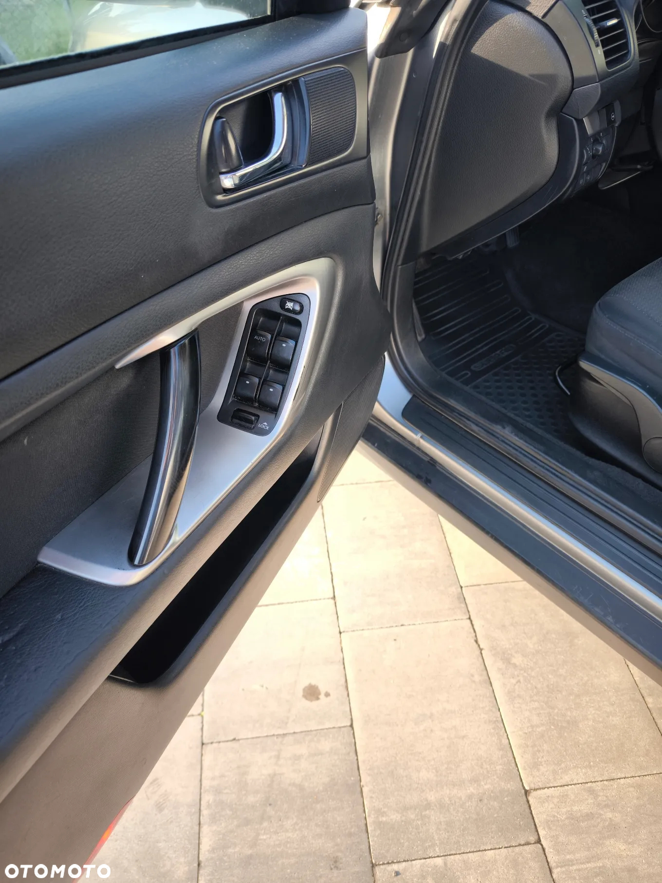 Subaru Outback 2.5 - 13