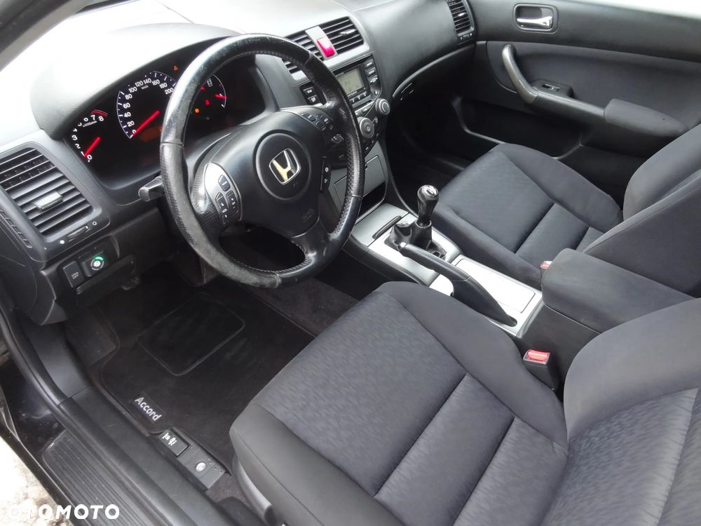 Honda Accord 2.0 Executive - 8