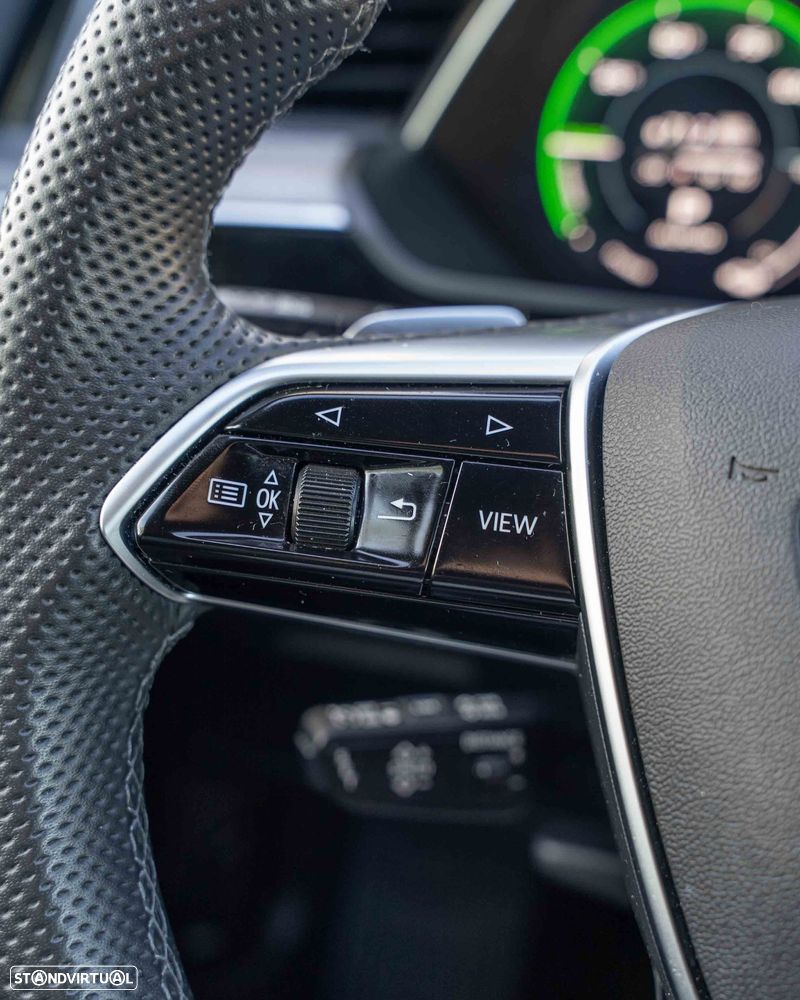 Audi e-tron 55 quattro S line - 28
