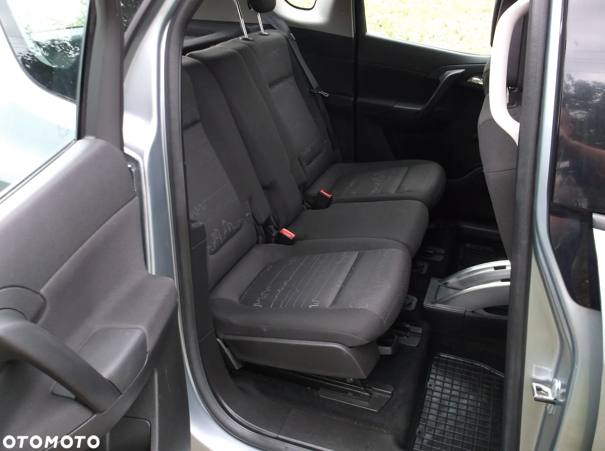 Opel Meriva 1.4 T Essentia S&S - 9