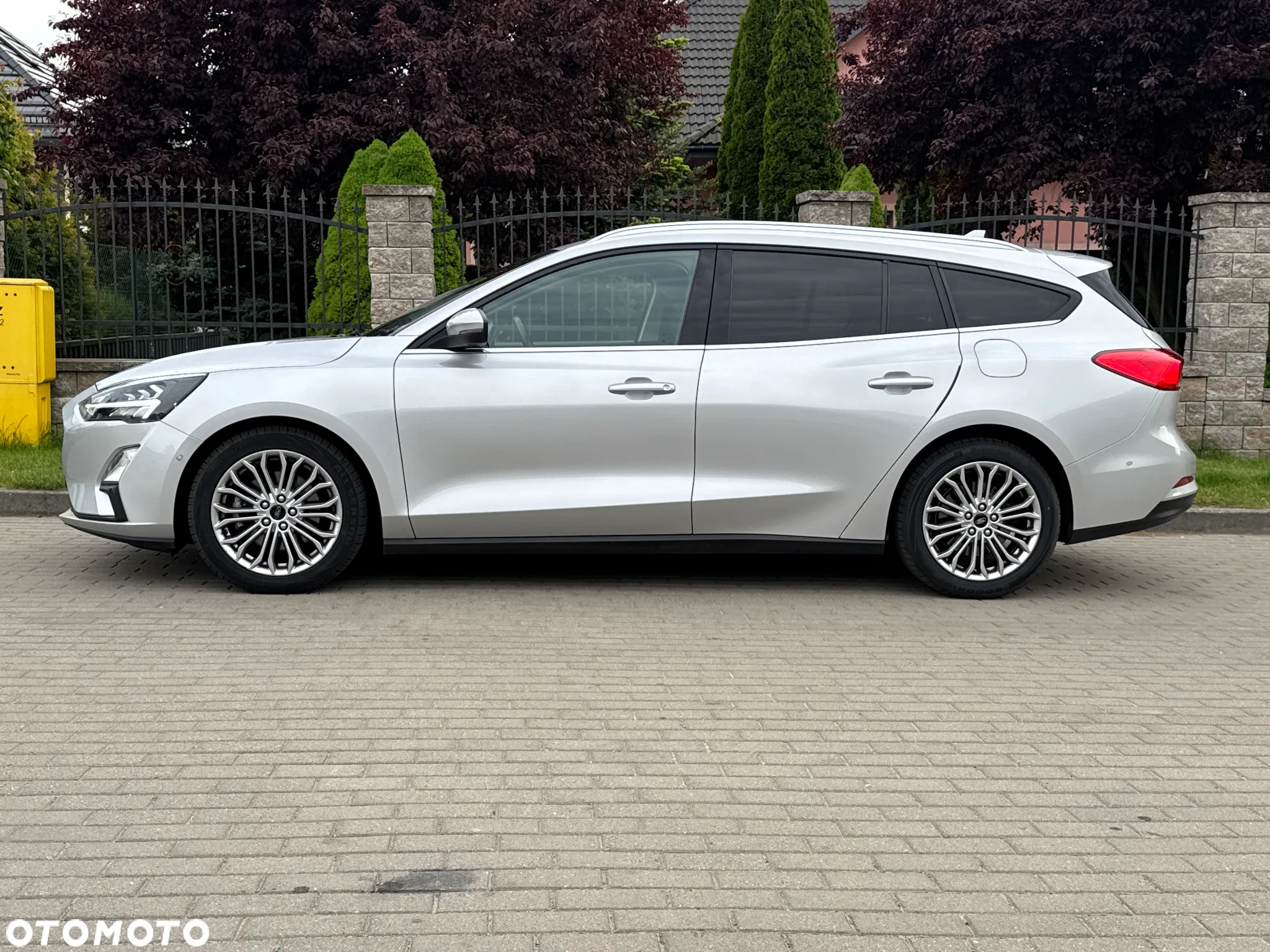 Ford Focus 1.5 EcoBoost Start-Stopp-System TITANIUM - 2