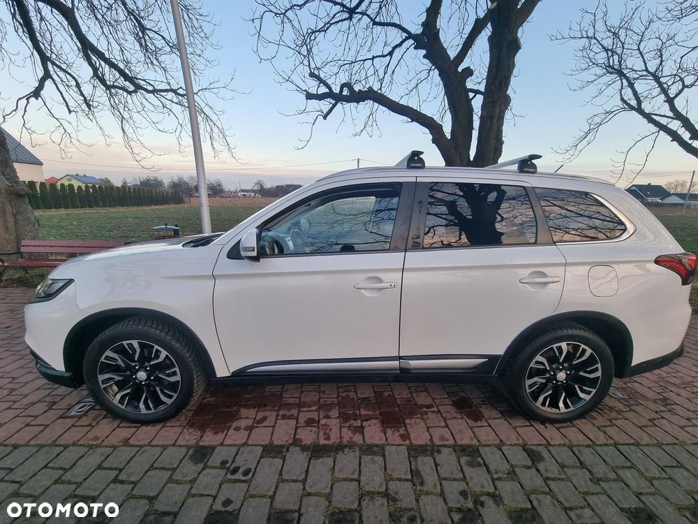 Mitsubishi Outlander 2.2 DID Intense + 4WD - 37