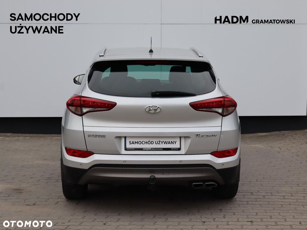 Hyundai Tucson 2.0 CRDI BlueDrive Comfort 2WD - 20