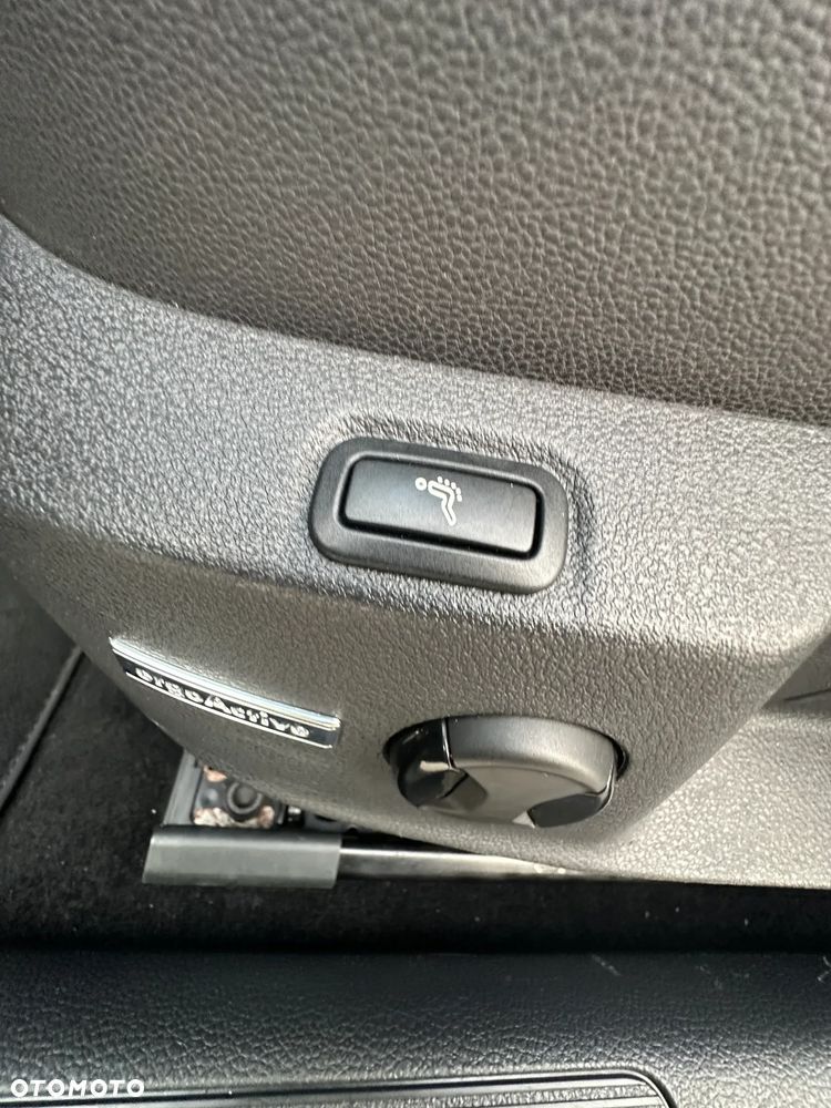 Volkswagen Golf VII 1.6 TDI BMT Comfortline DSG - 17