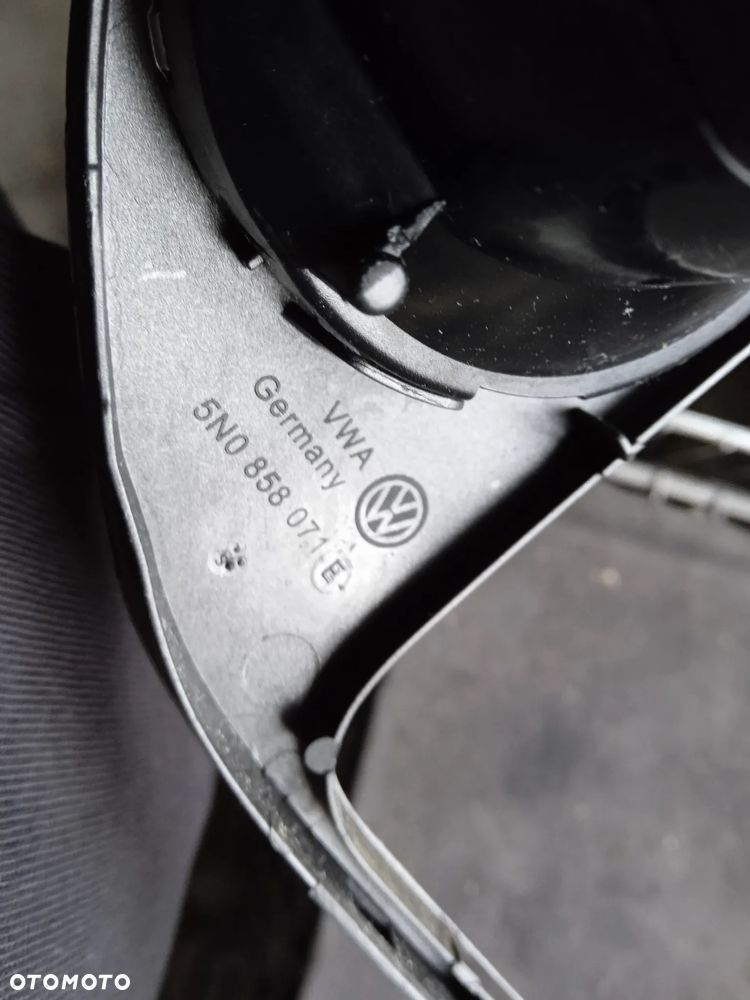 RAMKA OSŁONA ŚRODKOWA KRATKA NAWIEWU VW TIGUAN I 5N 5N0858071E - 3