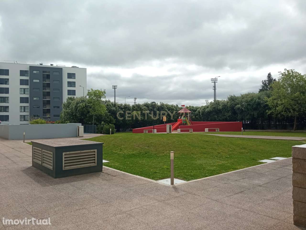 T2 com Terraço para arrendamento - Grande imagem: 3/17