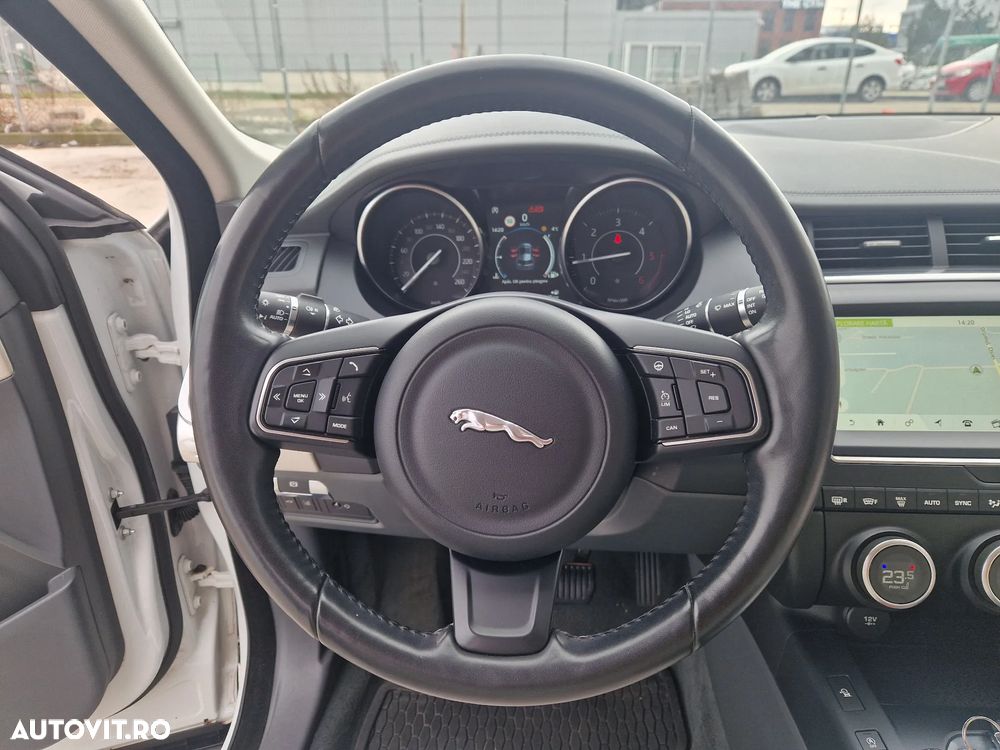 Jaguar E-Pace D150 AWD Base - 12