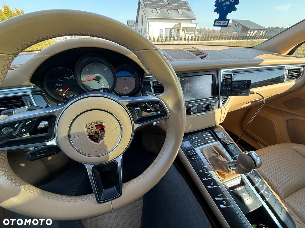 Porsche Macan - 12