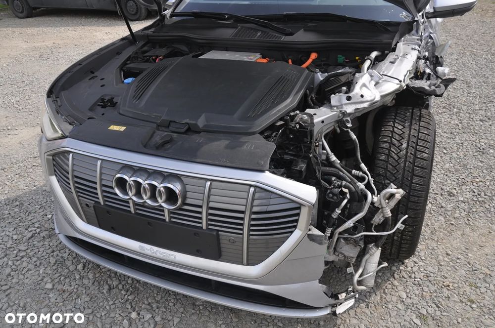 Audi e-tron 50 Quattro S Line - 25