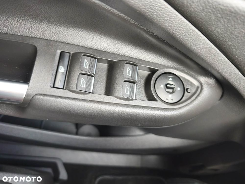 Ford Kuga 1.5 EcoBoost 2x4 Titanium - 18