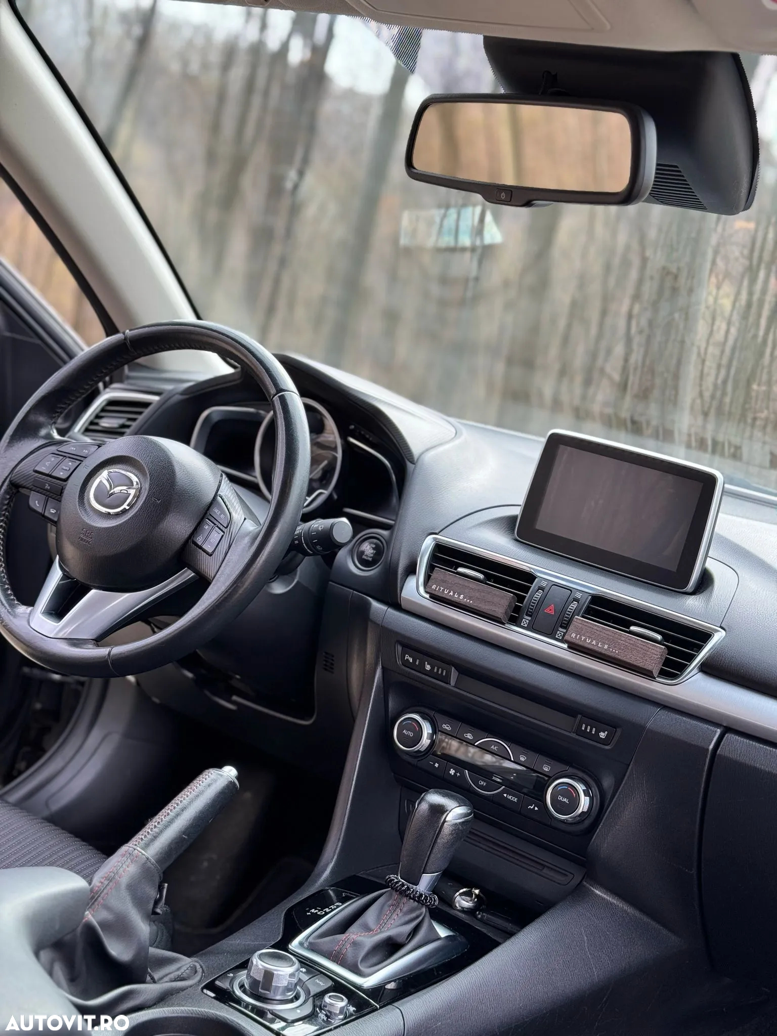Mazda 3 - 4