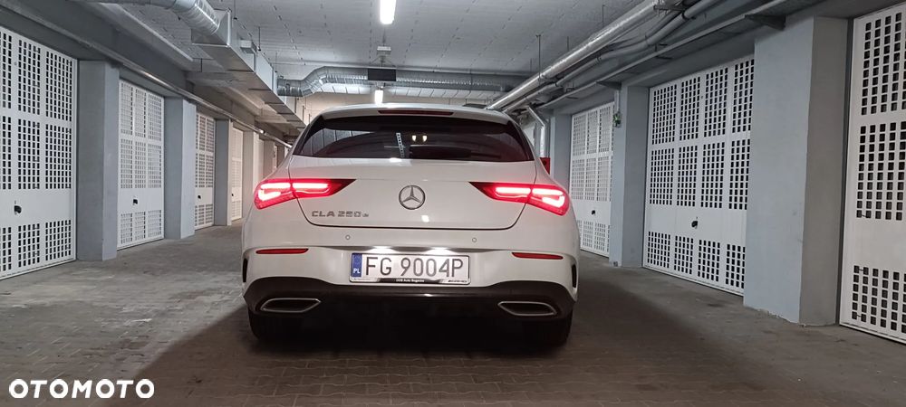 Mercedes-Benz CLA 250 e 8G-DCT AMG Line - 37