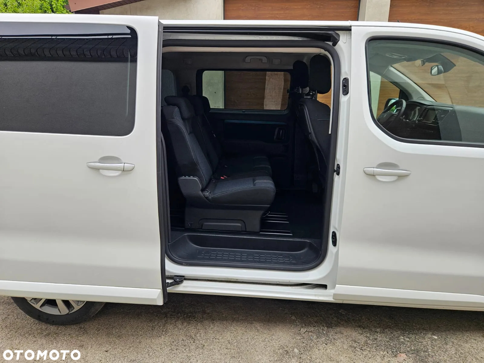 Peugeot Traveller 2.0 BlueHDi Compact Allure - 13
