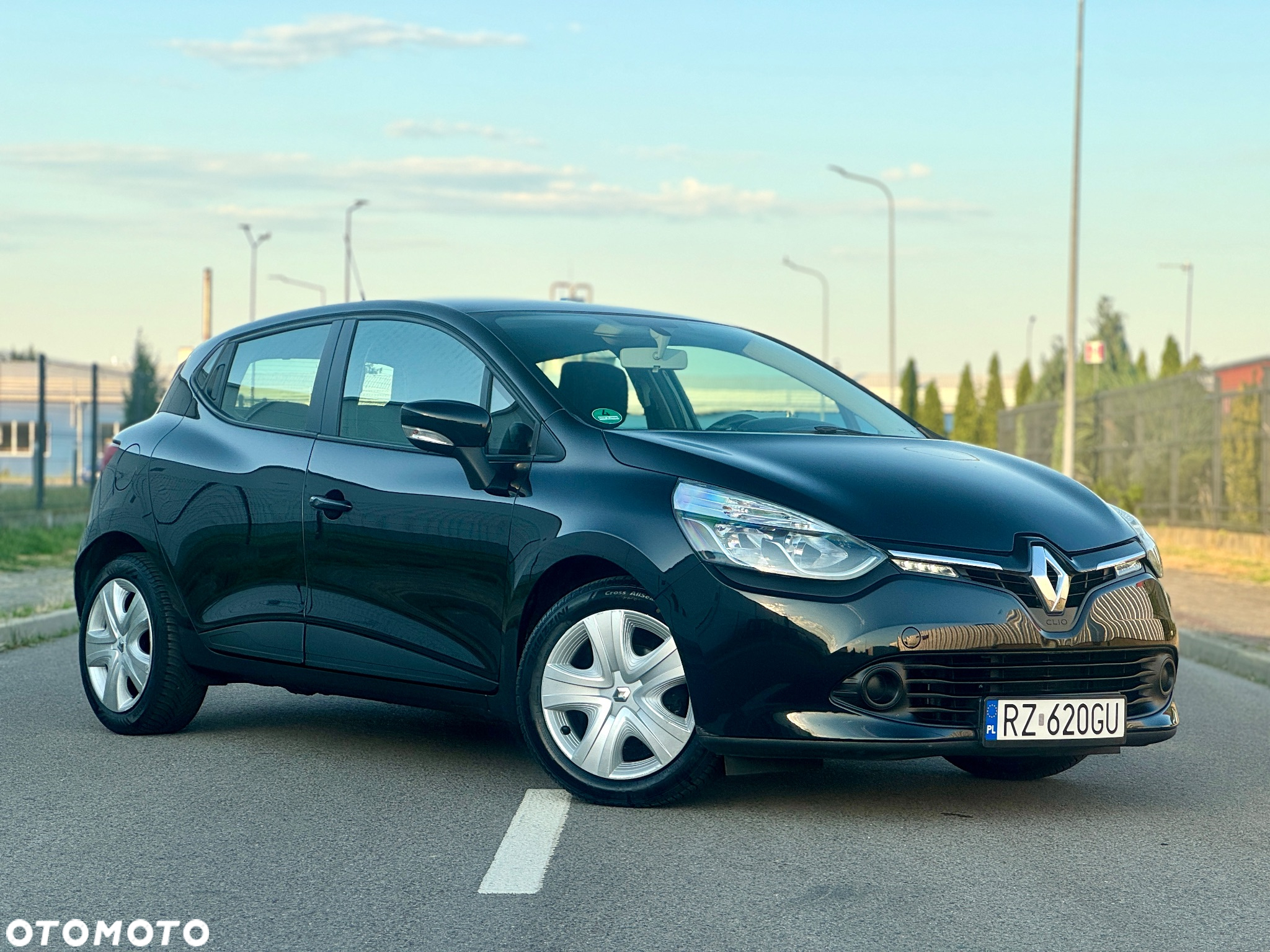 Renault Clio 1.2 16V 75 Life - 12